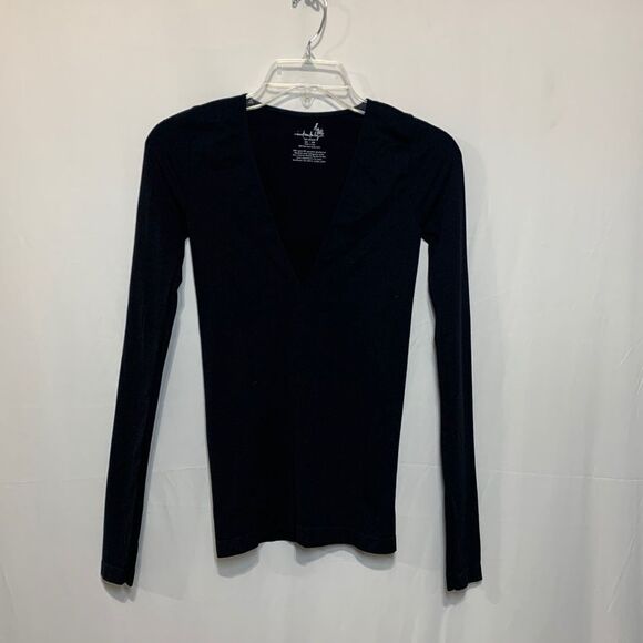 🟢3 items for $20 ——INTIMATELY Free People black deep v-neck long-sleeve stretchy - Picture 1 of 6
